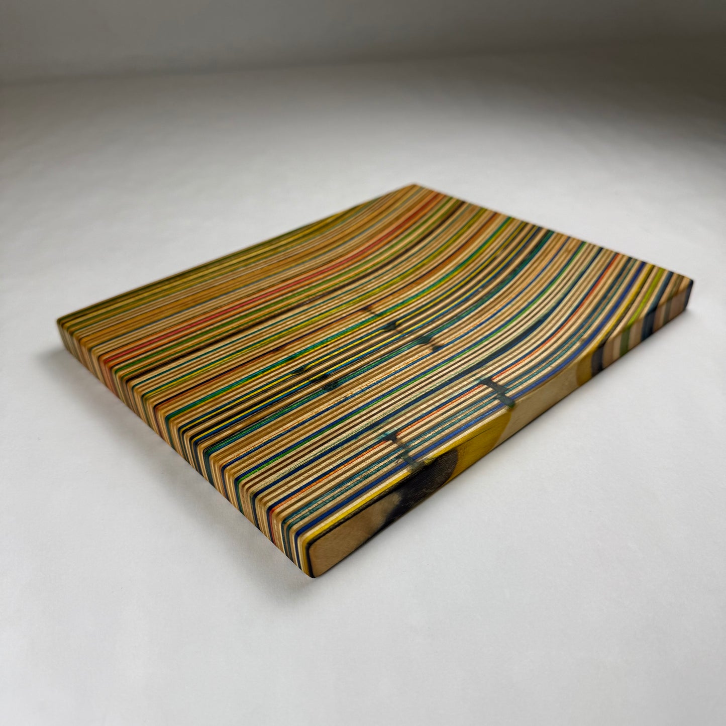 Recycled Skateboard Cutting Board (Small - 8 x 10)