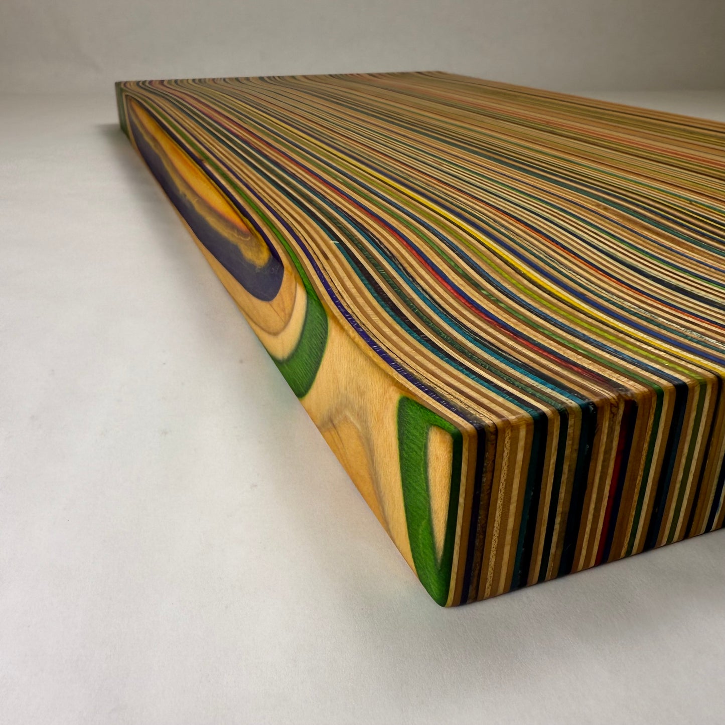 Recycled Skateboard Cutting Board (Large - 12 x 24)