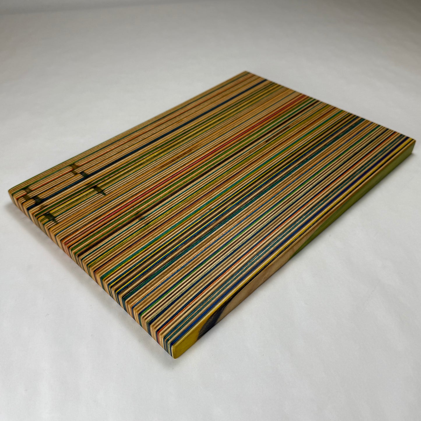 Recycled Skateboard Cutting Board (Medium - 10 x 14)