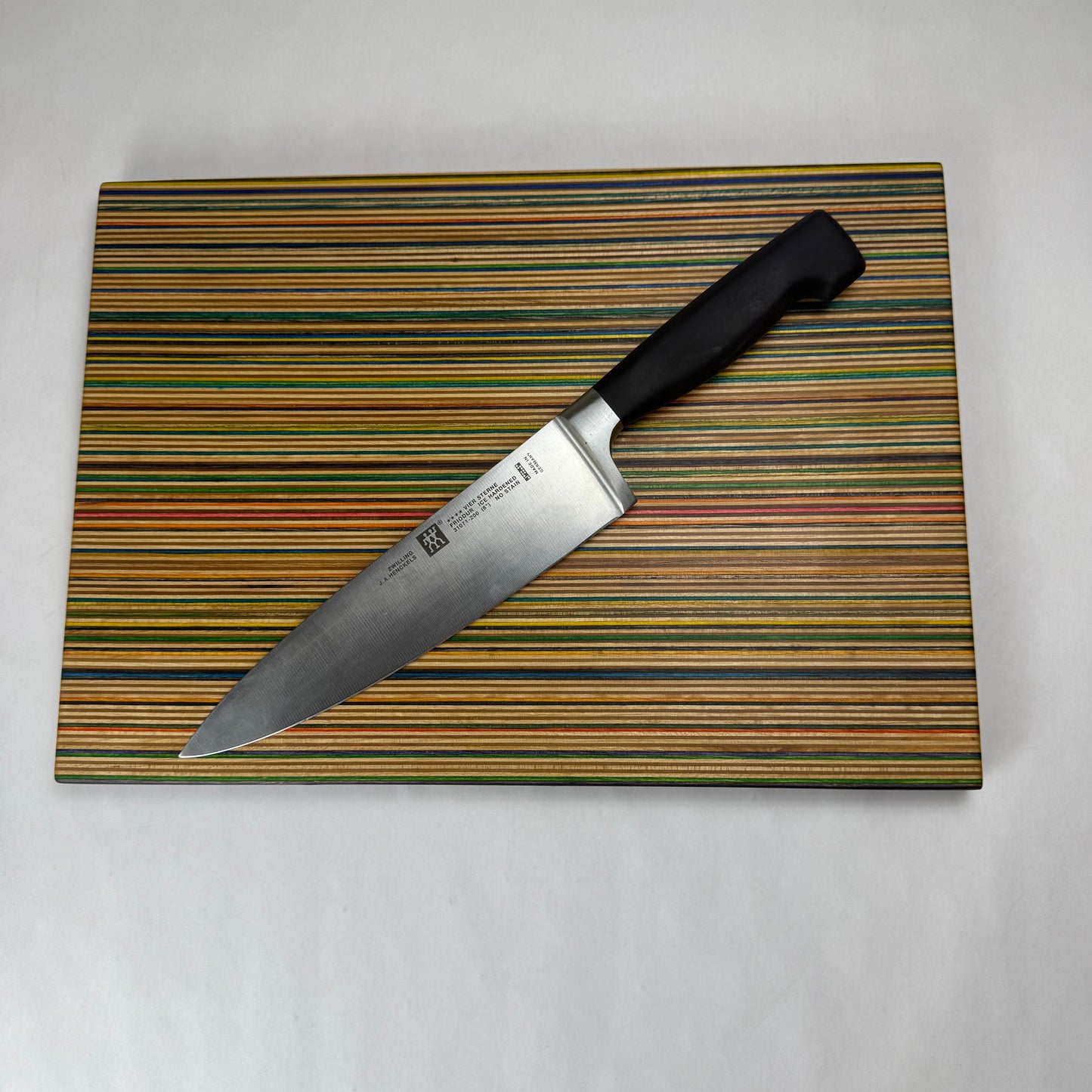 Recycled Skateboard Cutting Board (Medium - 10 x 14)