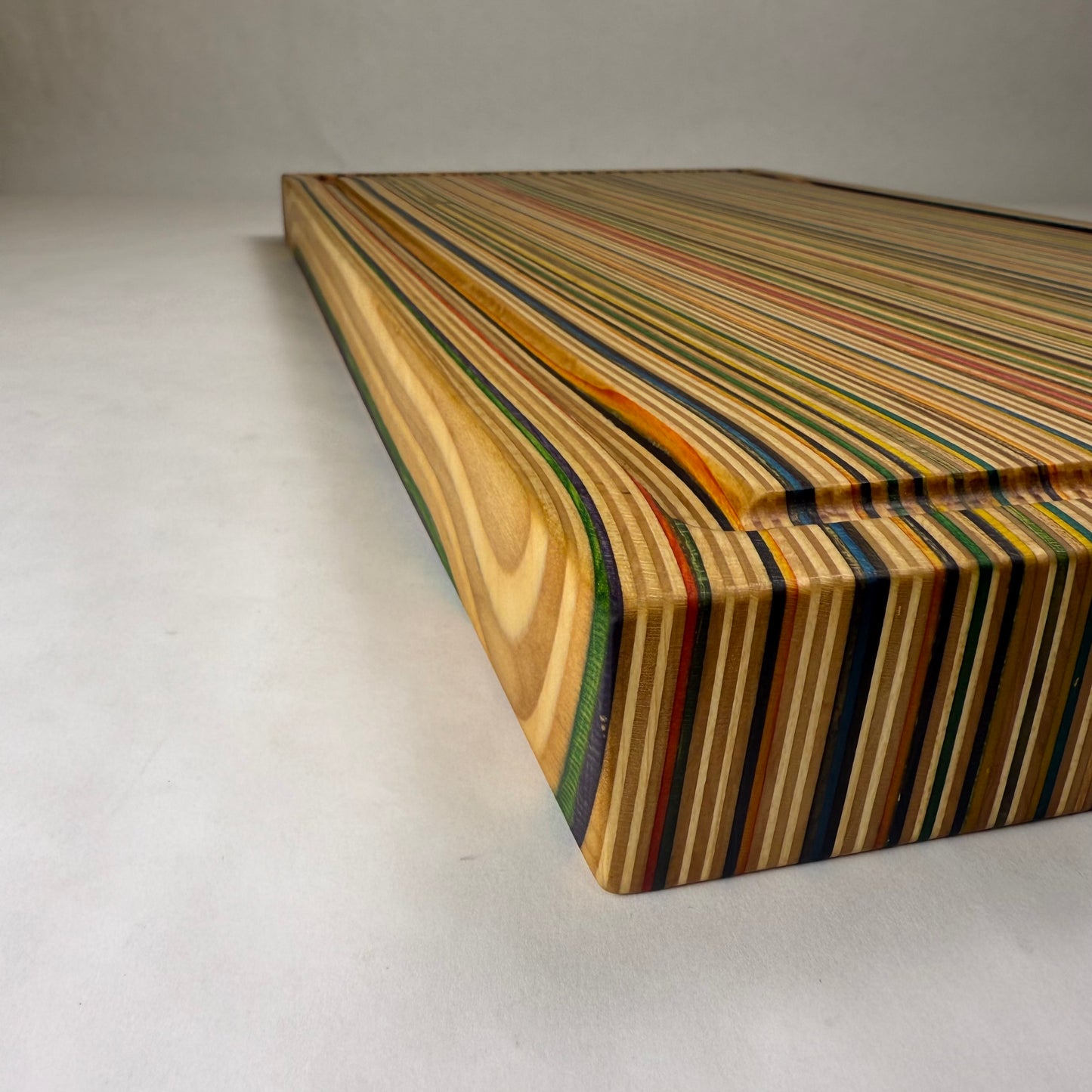 Recycled Skateboard Cutting Board (Large - 12 x 24)