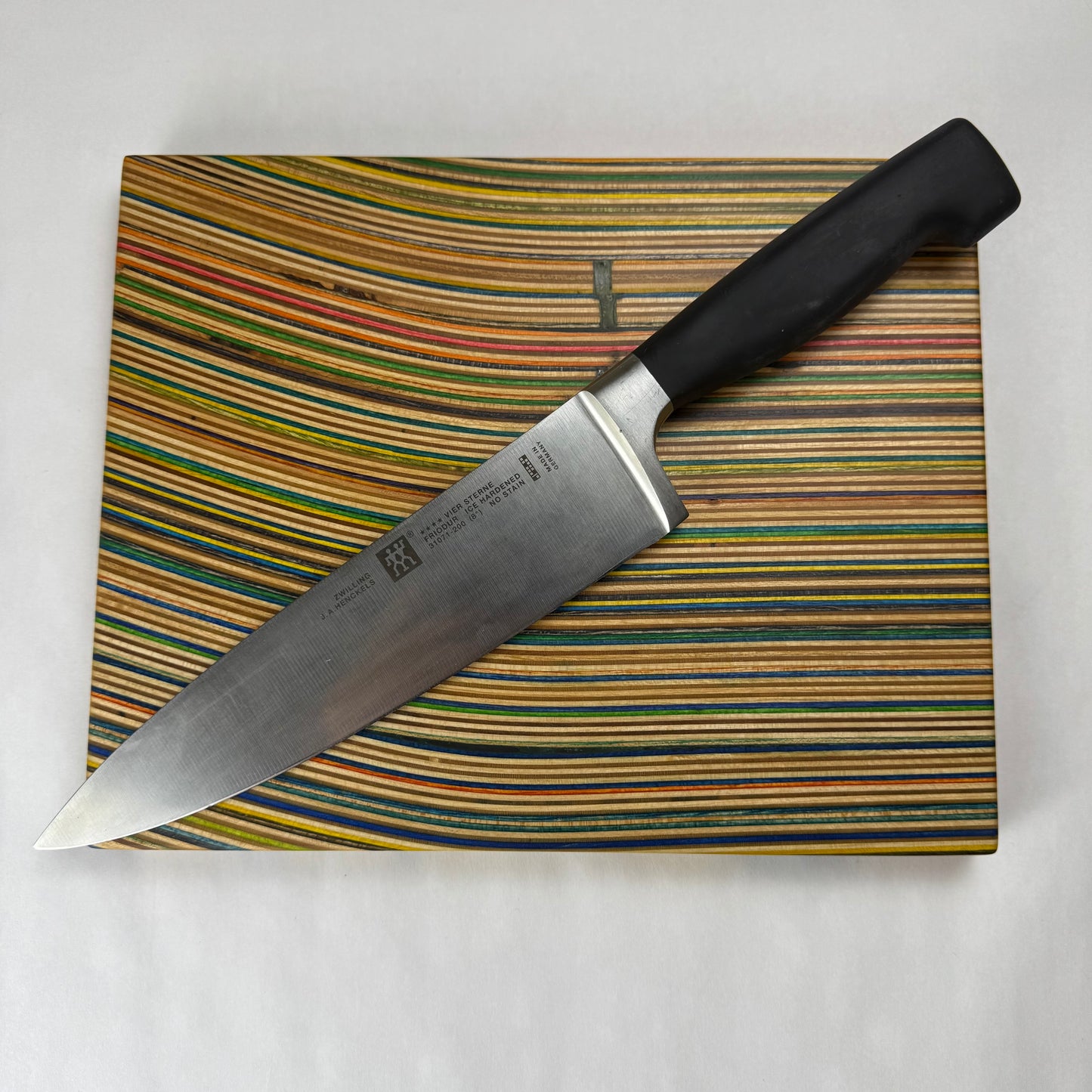 Recycled Skateboard Cutting Board (Small - 8 x 10)
