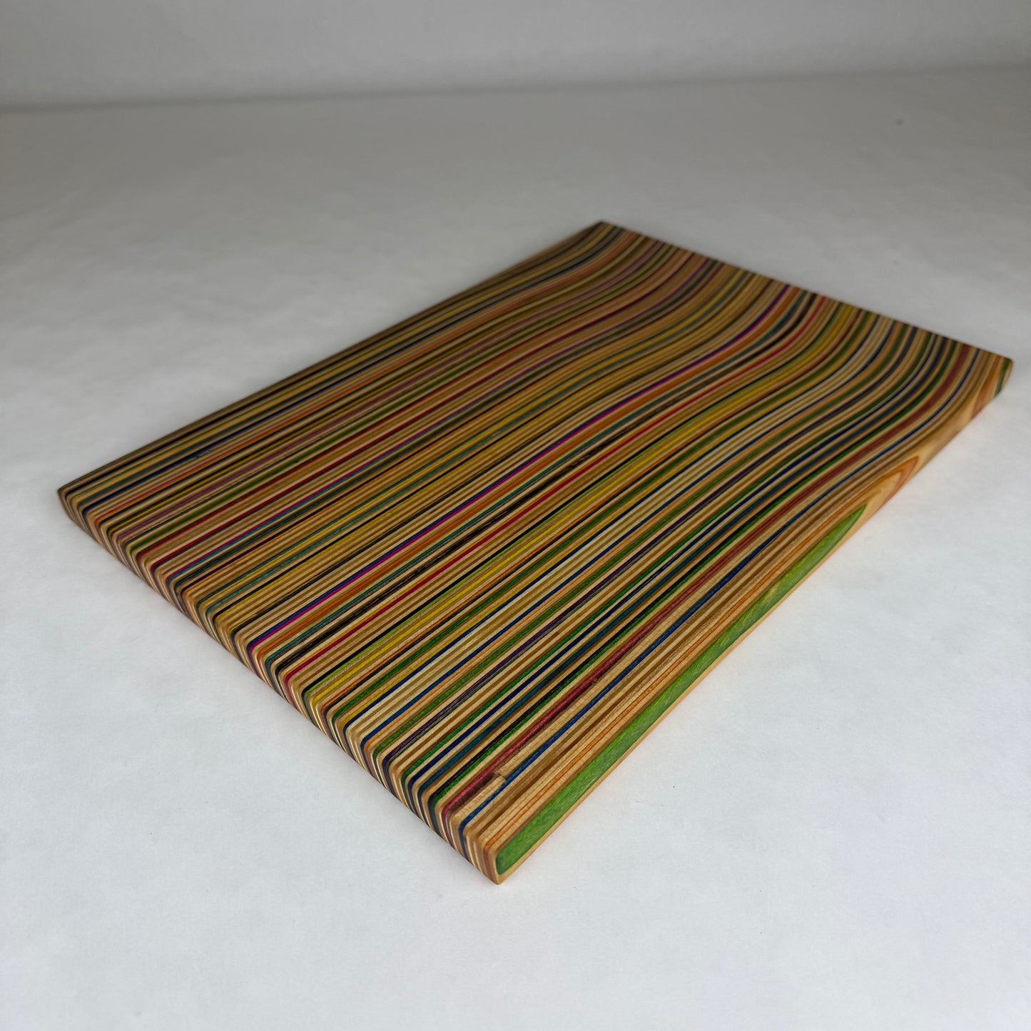 Recycled Skateboard Cutting Board (Medium - 10 x 14)